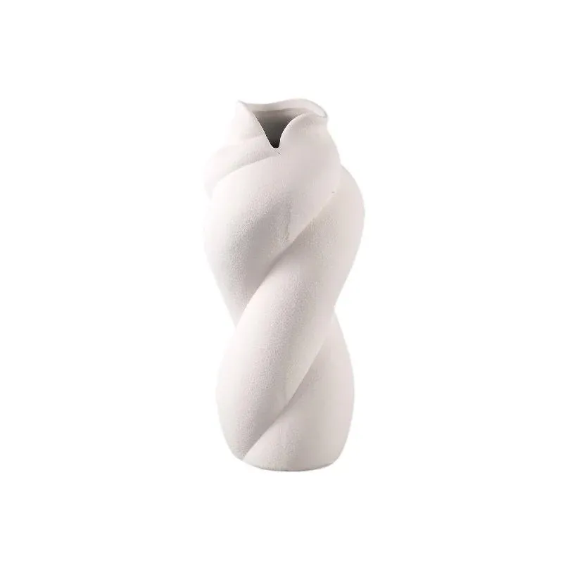 Vase – Gedrehte Form, Matte Oberfläche, Cremefarbe, Keramikmaterial, S – Donnella | PTMD