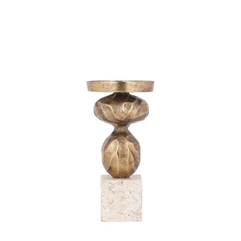 Kerzenständer – Goldfarbenes Aluminiumguss, Travertinsockel, Schlanke Form, S – Malines | PTMD