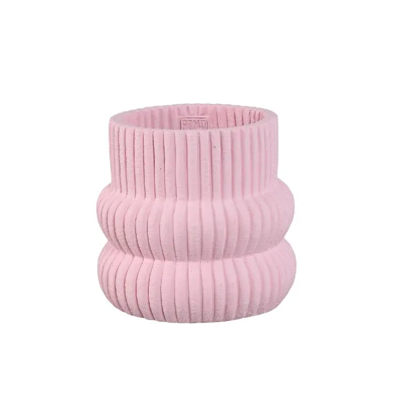 Blumentopf – Runde Form, Zement Material, Gerippte Struktur, Hellrosa Oberfläche, M – Lucas | PTMD