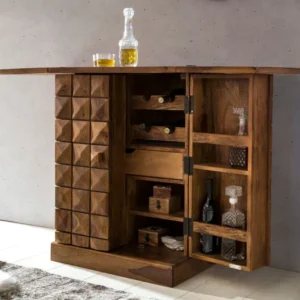 Hausbar LUCCA Sheesham Massivholz mit ausgeklappter Tür, Weinregal und Glasvitrine in Gesamtansicht.