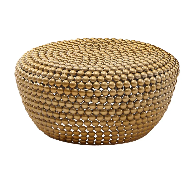 Couchtisch Aluminium Gold 60x60x30cm in Gesamtansicht mit kugelförmig strukturierter Oberfläche.