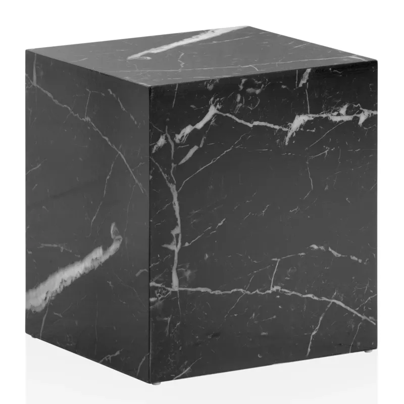 Couchtisch Monobloc in Schwarz Hochglanz Marmoroptik, Gesamtansicht von vorne-seitlich mit quadratischer Grundfläche.