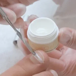 Nagelkorrekturen mit Spangentechnik & Prothetik