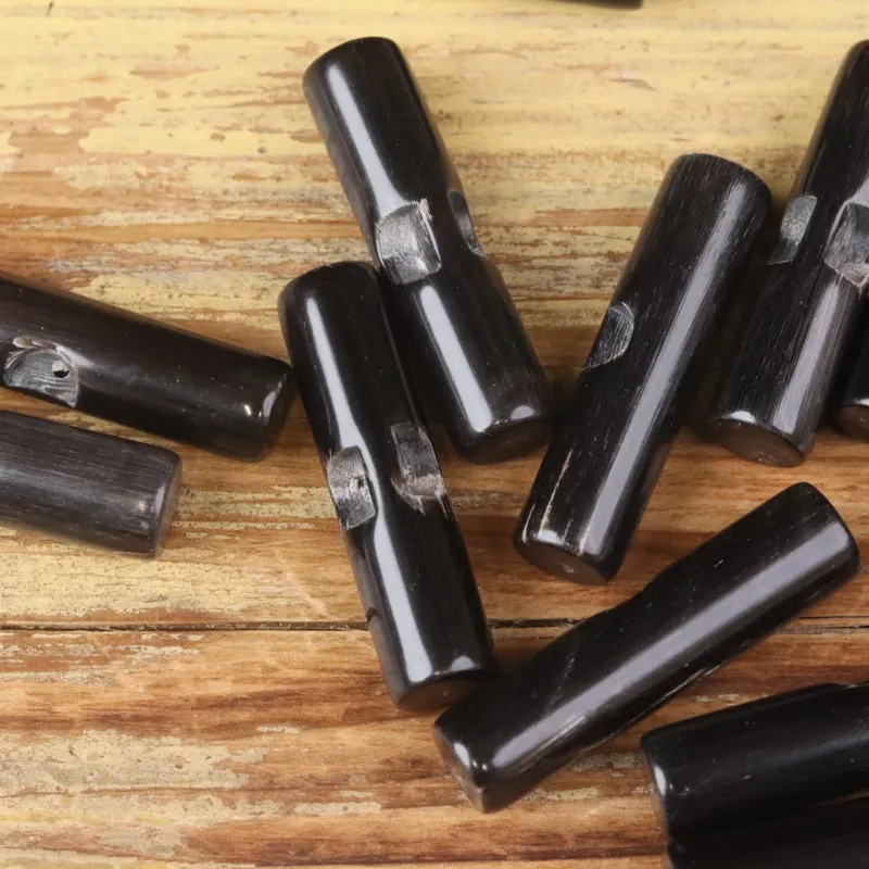 Natural Horn Toggle Buttons 35x9mm Bar Shape – Black & Beige – 5pcs Black