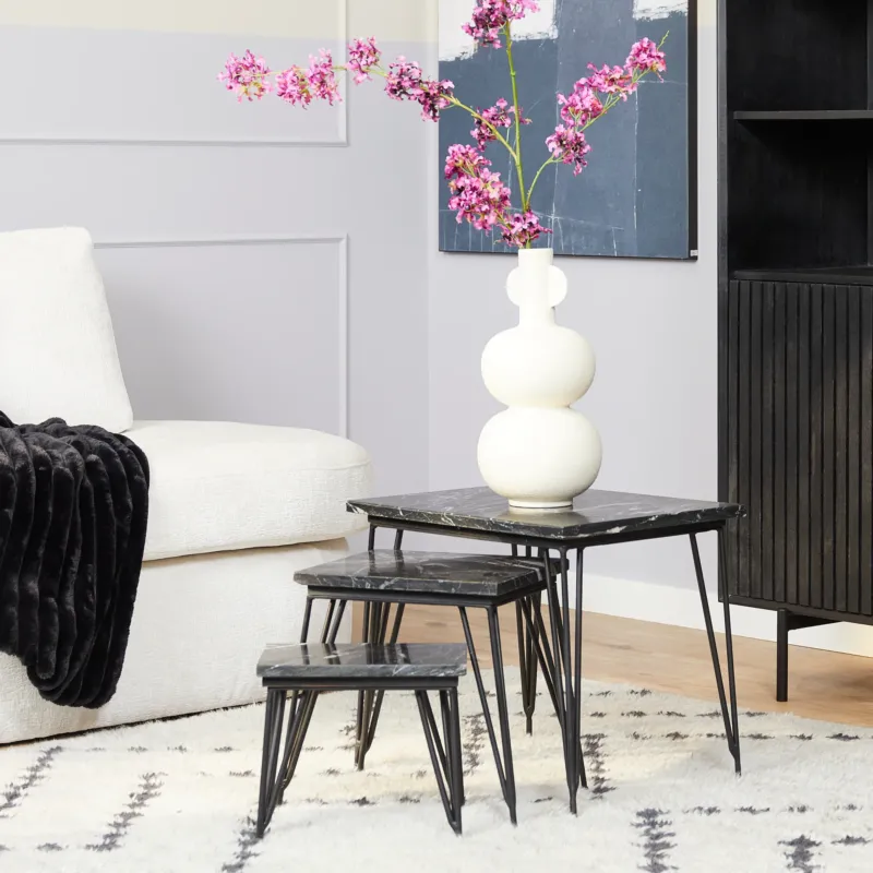 Couchtisch – Marmorplatte, Metallgestell, Schwarzes Finish - Jala | Starfurn