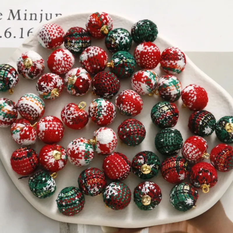 16mm Christmas Red and Green Plaid Cloth Hanging Balls 30pcs