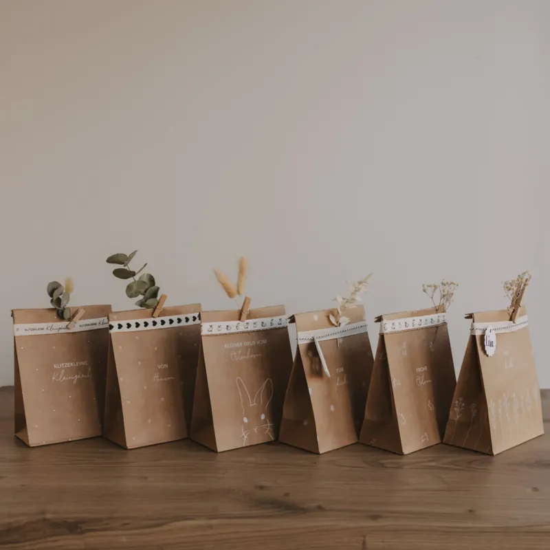 Papiertüten Ostern 6er Set aus Kraftpapier mit liebevollen Osterprints und Trockenblumen dekoriert